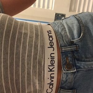 Calvin Klein Crop Top